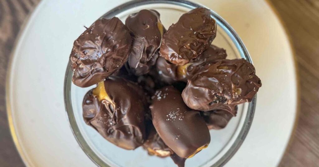 3 Ingredients Date Snickers
