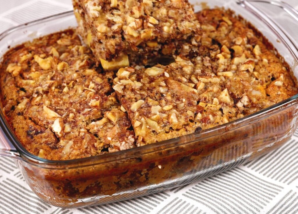 Healthy Oatmeal Apple Cake
